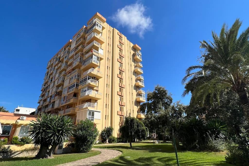 Estudio Aguila Con Vistas Al Mar Benalmádena Exterior foto